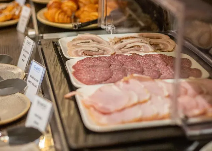 Ξενοδοχείο Grand Struer